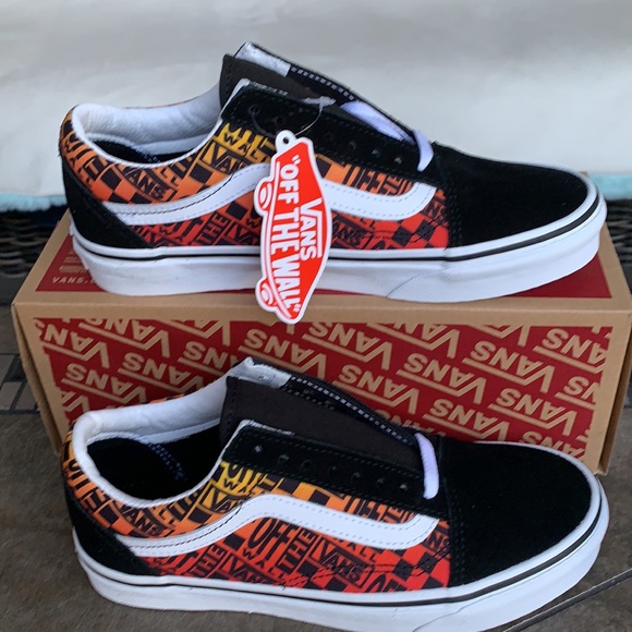 VANS OLD SKOOL LOGO FLAME BLACK/TRUE WHITE WMNS - Picture 3 of 14